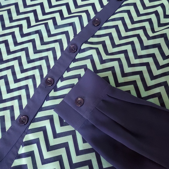 Shirt - Picture 2 of 6